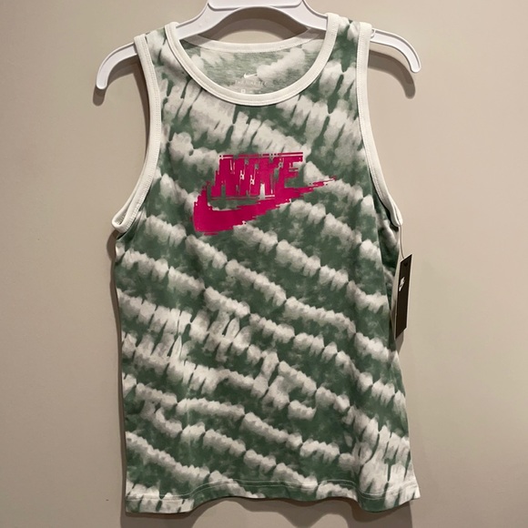 Brand new boy Nike graphic tank - Picture 2 of 3